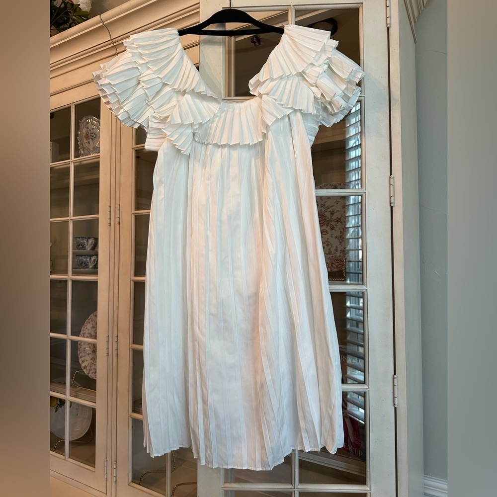 Boutique ruffled & pleated swing dress in white NWT S